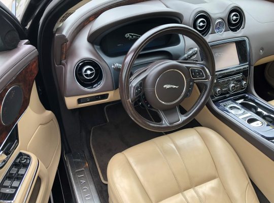 Jaguar XJ ANNÉE 2013 Hors taxe